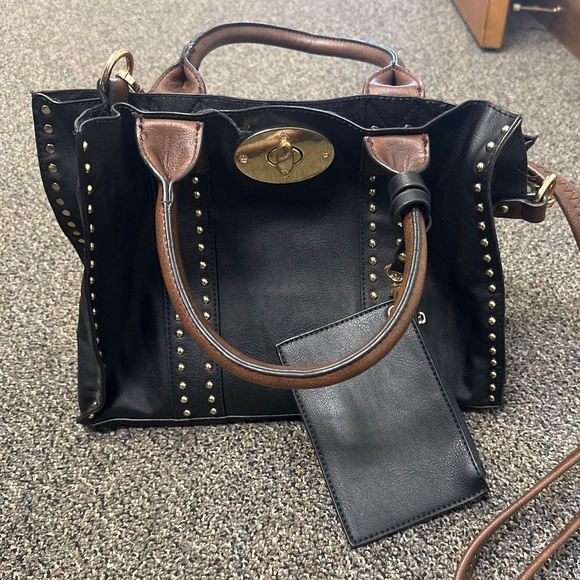 Black and gold studded purse - Picture 1 of 3